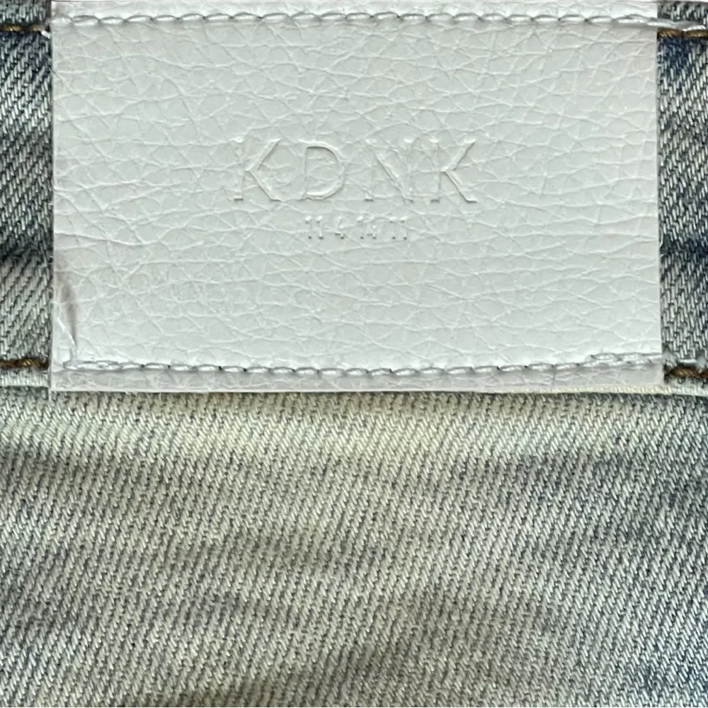 KDNK 11 4 14 11 Destroyed Jeans with Zipper Ankles size 31